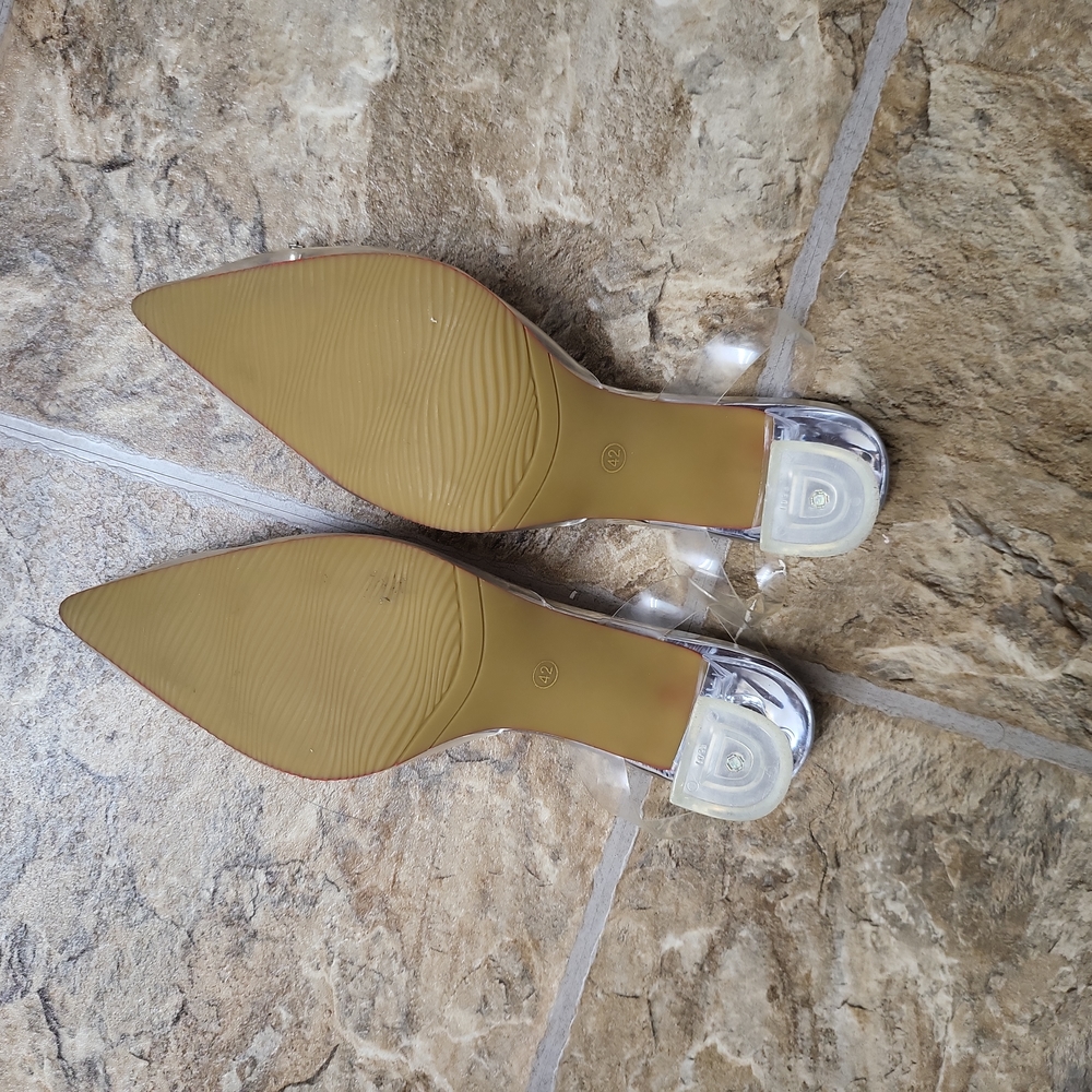 Shoe - Picture 6 of 6